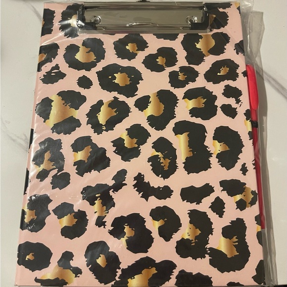 Small ClipBoard Notebook - Picture 1 of 3